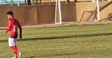 صور.. إصابة مؤمن زكريا ومشاركة ميسى فلسطين فى ودية الأهلى مع نجوم السادات