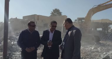 حملة لإزالة التعديات على طريق عمارة السياحى وبحيرة الصيادين بالإسماعيلية