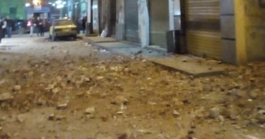 صور.. انهيار بلكونة عقار بالجمرك غرب الإسكندرية 