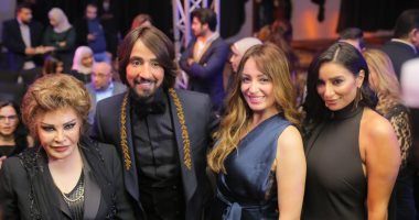 صور.. توافد غادة والى ونجمات الفن والإعلام على ديفيليه هانى البحيرى