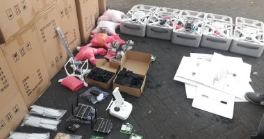 جمارك "السخنة" تضبط محاولة تهريب طائرات تجسس وأجهزة لاسلكى محظورة