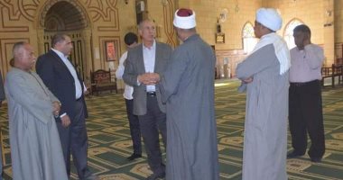 محافظ البحر الأحمر يزور مقام الشيخ أبو الحسن الشاذلى