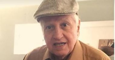 صور.. محمود القلعاوى مع أحفاده فى احتفاله بعيد ميلاده الـ78 قبل رحيله