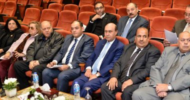 صور.. مميش: عائدات شهادات قناة السويس الجديدة تسلم كل 3 شهور فى مواعيدها بانتظام