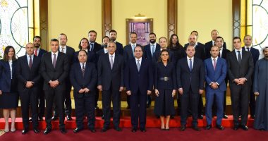 السيسي يؤكد أهمية عدم فصل الواقع الاقتصادى المصرى عن التطورات العالمية