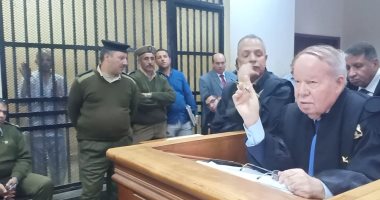 صور.. فتحى سرور يترافع فى قضية بمحكمة جنايات دمنهور