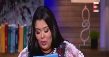 "كلام ستات": دراسة بريطانية تؤكد القصيرات أكثر أنوثة من الطويلة..فيديو