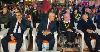 محافظ مطروح يكرم الأطفال المتفوقين من ذوى الاحتياجات الخاصة.. صور