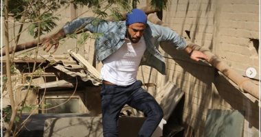 ننشر صور الفنان محمد إمام من كواليس فيلمه الجديد "لص بغداد"