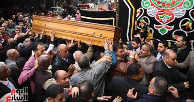 خروج جثمان الراحل إبراهيم سعدة من "الأخبار" لأداء صلاة الجنازة بعمر مكرم