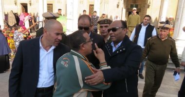 صور.. مدير أمن الغربية يتفقد خدمات تأمين مسجد السيد البدوى بطنطا