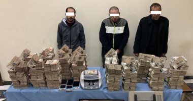 فيديو.. القبض على تشكيل عصابى للإتجار بالعملة بـ16 مليون جنيه و50 ألف دولار