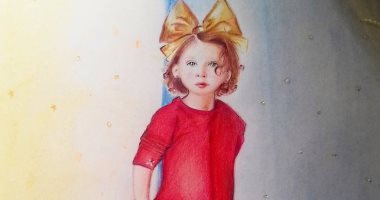 "دينا"  تشارك بموهبتها فى الرسم مستخدمه الباستيل والفايبر 
