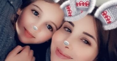 شاهد.. نانسى عجرم وابنتها "ميلا" يحتفلان بالكريسماس 