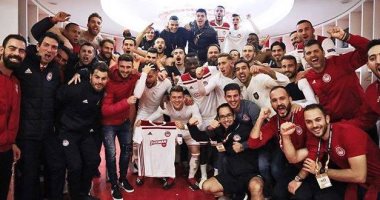 شاهد.. أحمد حسن كوكا يحتفل بفوز أولمبياكوس على الميلان