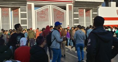 أحد مشجعى الزمالك الصغار: جئنا من كفر الشيخ لشراء التذاكر 