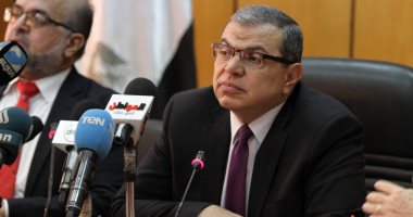 وزير القوى العاملة يصل أسيوط لافتتاح ملتقى التوظيفى الأول للشباب