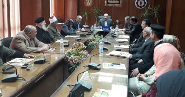 محافظ السويس: رفع درجة الاستعداد لاستقبال عيد الميلاد والسنة الجديدة
