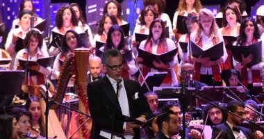 صور.. أوبرا الإسكندرية تحتفل بأعياد الكريسماس والعام الجديد
