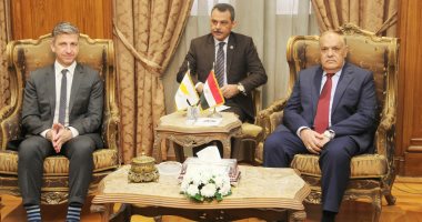 الفريق عبد المنعم التراس يلتقى سفير قبرص بالقاهرة لبحث التعاون المشترك