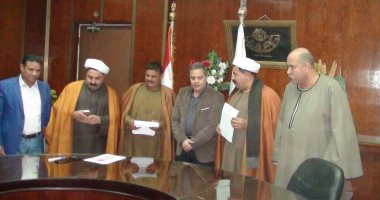 هيئة التعمير تسلم أول 5 عقود تمليك لواضعى اليد 
