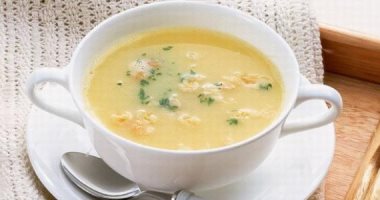 طريقة عمل شوربة الدجاج بالليمون والزعتر