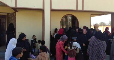 قوافل الإصحاح البيئي بجامعة قناة السويس تعالج 371حاله بقرية جلبانة