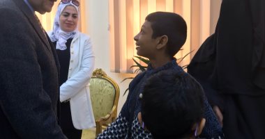 مافظ شمال سيناء يلتقى عددا من ذوى الاحتياجات الخاصة