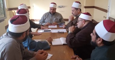 وكيل أوقاف السويس يجتمع بمديرى الإدارات الفرعية ويشدد على ضوابط العمل