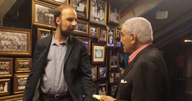 زاهى حواس يزور متحف كرة القدم واستعدادت الكرنفال الفرعونى فى البرازيل.. صور