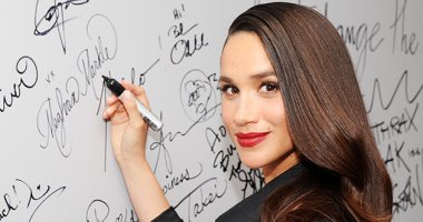 أميرة وممثلة وخطاطة.. صدفة تكشف عن موهبة "ميجان ماركل" فى الكتابة