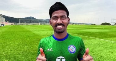 28 سنة مش 16.. لاعب هندى يزور فى عمره ويحصد لقب أصغر لاعب يسجل فى الدورى