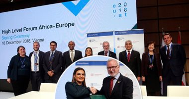 مصر توقع اتفاقا مع بنك الاستثمار الأوروبى لدعم تطوير وتجديد الخط الأول لمترو أنفاق القاهرة بقيمة 350 مليون يورو.. ورئيس البنك: استثماراتنا فى مصر بلغت 8.2 مليار يورو وساهمت فى تمويل أكثر من 90 مشروعًا.. صور