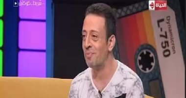 لؤى يكشف كواليس أغنية "آه يا عينى يا ليل" بـ"شريط كوكتيل" 