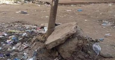 اضبط مخالفة.. عمود مائل بجوار مدرسة يثير غضب أهالي كفر الجزار بمدينة بنها