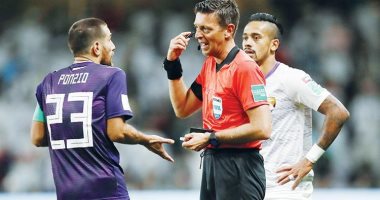 حكم الزمالك وبيراميدز يدير مباراة مانشستر يونايتد ضد برشلونة بدورى الأبطال