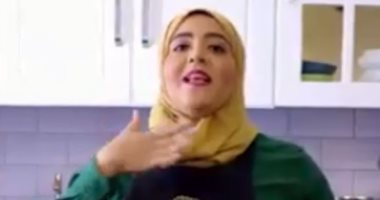 شاهد فى دقيقة.. الطشة بلغة الإشارة.. "آية" علمت الأكل للصم والبكم