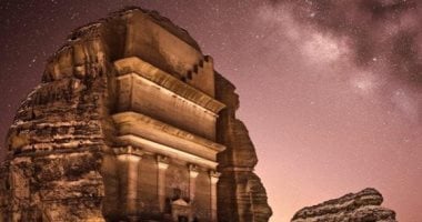 عمر خيرت يرافقها.. أم كلثوم تعود لإحياء حفل فنى فى السعودية ..اعرف التفاصيل