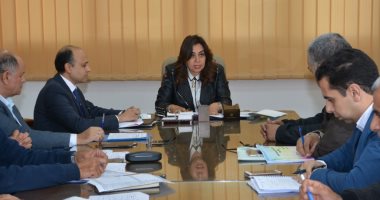 محافظ دمياط ومستشار وزير الإسكان يبحثان مشروعات المياه والصرف الصحي 