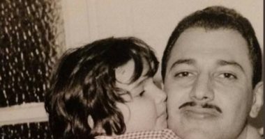 ريما بنت طلال بن عبد العزيز تنعى والدها الراحل بصورة نادرة من طفولتها