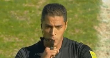 وصول حكام مباراة القمة بين الأهلي والزمالك إلى استاد القاهرة.. فيديو