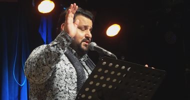 "أيها المولع هيا".. التونسى محمد بن صالح يشدو لأول مرة فى مصر بالساقية.. صور