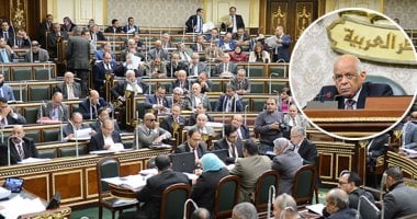 الأذان الموحد.. بين مشروعية التطبيق وصعوبة التنفيذ.. تباين آراء النواب حوله.. المؤيدون: يقضى على ظاهرة الأصوات السيئة وغير المؤهلة.. والهدف إعلان دخول وقت الصلاة.. والمعارضون: التعميم يفقدنا الروحانيات والثواب