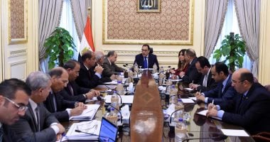 صور.. رئيس الوزراء يستعرض مع وزير التجارة والصناعة خطة تحفيز القطاع الصناعى