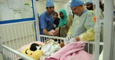 بعد 10 ساعات جراحة.. نجاح عملية فصل التوأم السيامى التنزانى فى السعودية.. فيديو