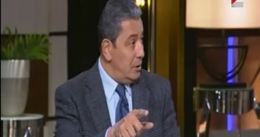 محامى حسن كامى يعرض مستندات بخط يد الراحل تؤكد عدم نيته بيع المكتبة