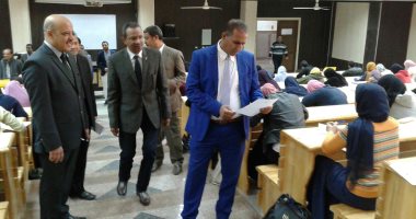 رئيس جامعة أسوان: توفير كافة التسهيلات للطلاب خلال امتحانات التيرم الأول