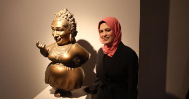 معرض مى عبد الله يعيد أم كلثوم وعبد الحليم ومارى منيب والقصرى للحياة