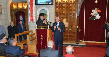محافظ الجيزة يقدم التهنئة للأقباط الكاثوليك: الشعب المصرى نسيج واحد