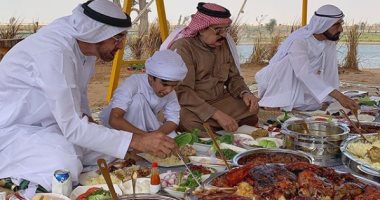 شاهد.. سيلفى وليمة غداء تجمع ملك البحرين والشيخين محمد بن راشد ومحمد بن زايد